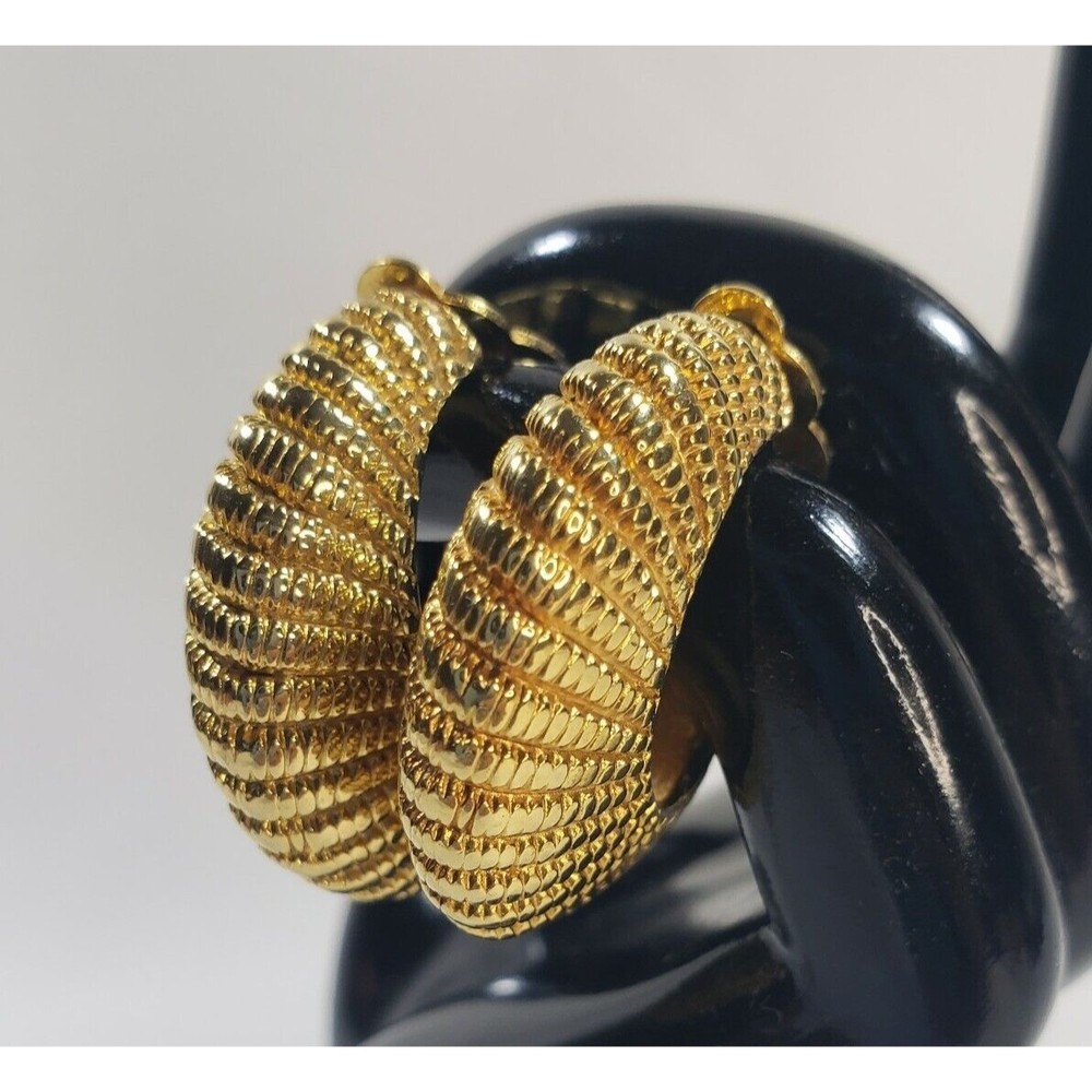 Ellen Kiam Goldtone  Twisted Rope Hoop Clip on Earrings